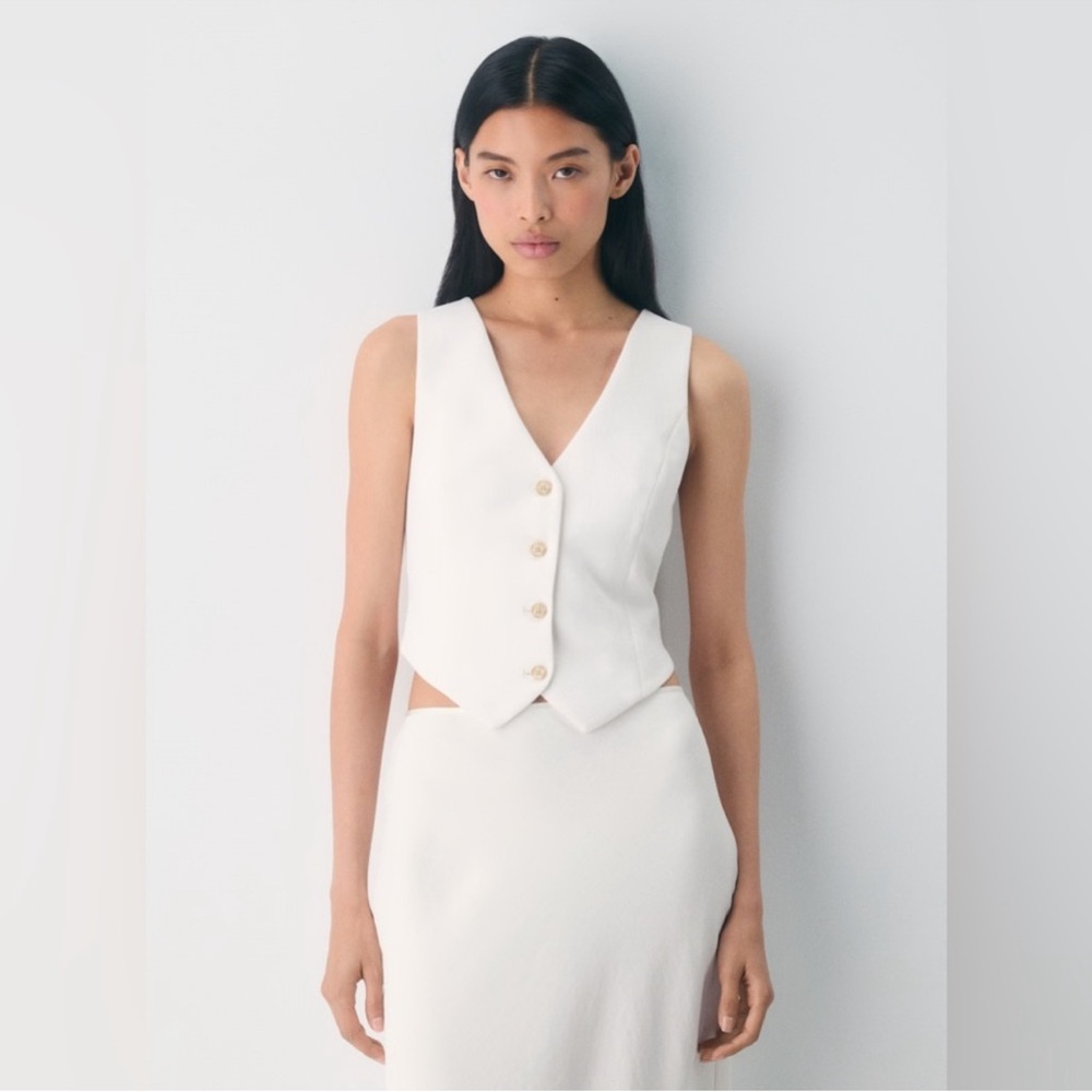 Aritzia White Crop Top Desire Light Birch Off White size 10 NWT